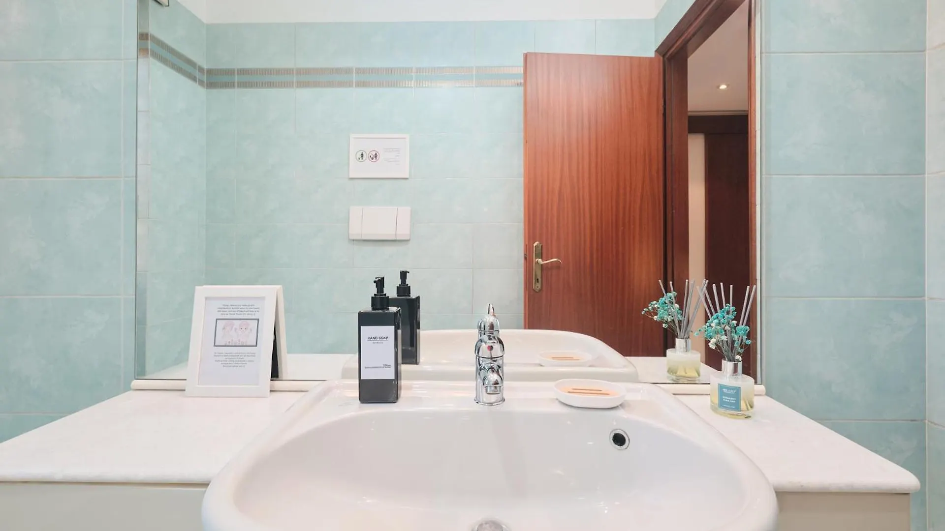 Parcheggio Gratuito, Wi-Fi -Netflix & Ac Apartment Rome 0*,  Italy